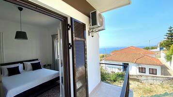 2 chambres, bureau, fer et planche Ă repasser, accĂšs Internet