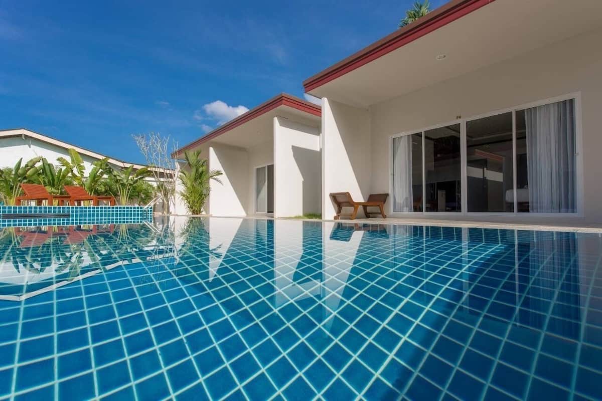 Premium villa, uitzicht op zwembad | Voorkant van accommodatie