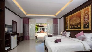 Villa Deluxe, 1 grand lit, vue parc, côté jardin