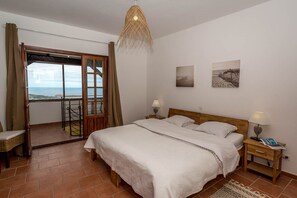 4 bedrooms, iron/ironing board, travel cot, free WiFi