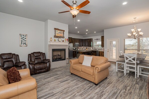 Smart TV, fireplace, books