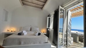 1 slaapkamer, een kluis op de kamer, een strijkplank/strijkijzer