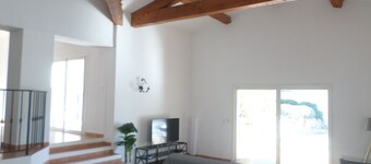 Between the Mediterranean and the Verdon gorge.