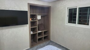 1 chambre, fer et planche à repasser, Wi-Fi gratuit