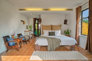 3 Schlafzimmer, Zimmersafe, Schreibtisch, Bügeleisen/Bügelbrett
