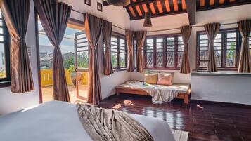 3 bedrooms, in-room safe, desk, iron/ironing board