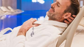 Piscine couverte, piscine extérieure (ouverte en saison)