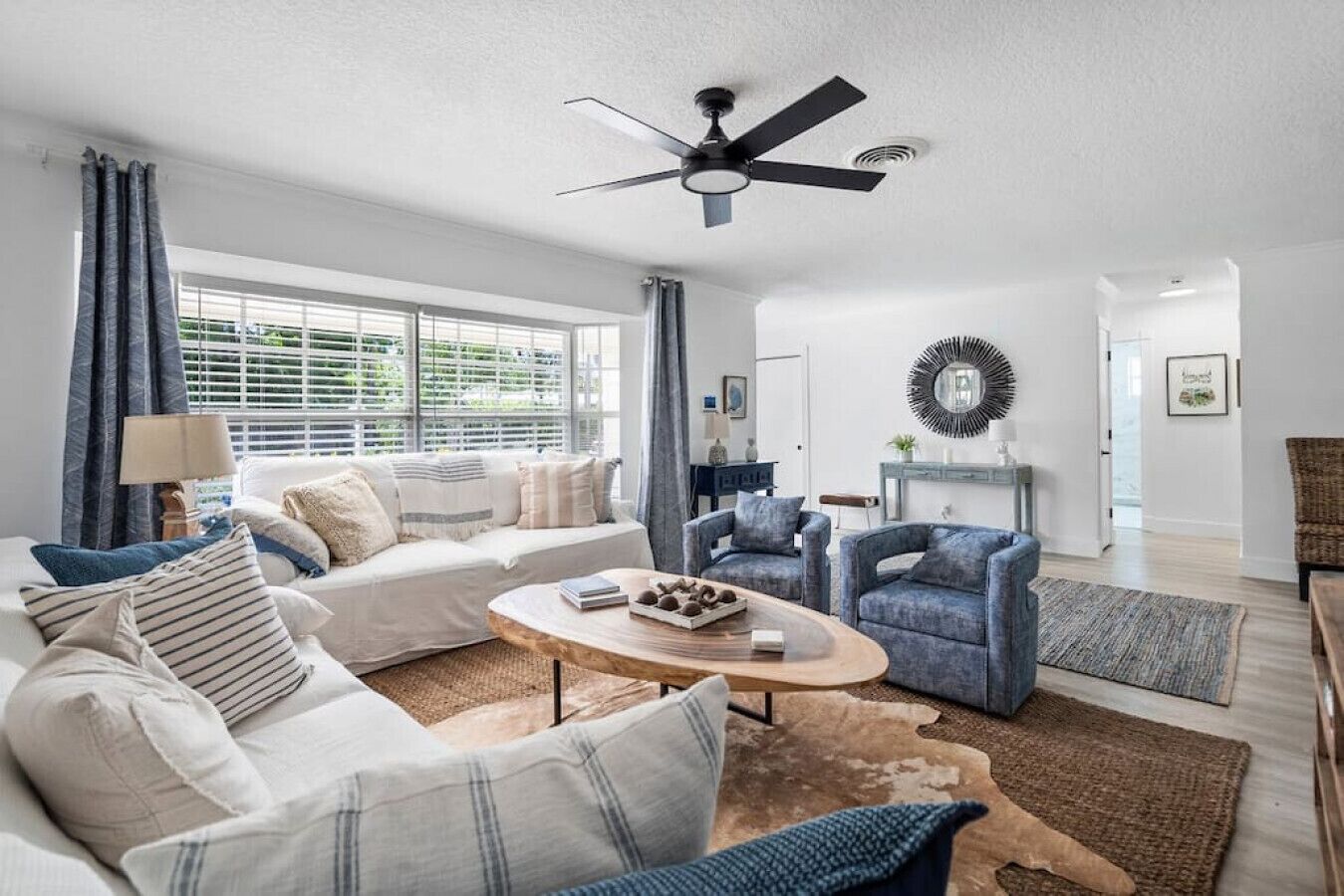 PalmHouse · PalmHouse: Comfort & Style Close to Beach