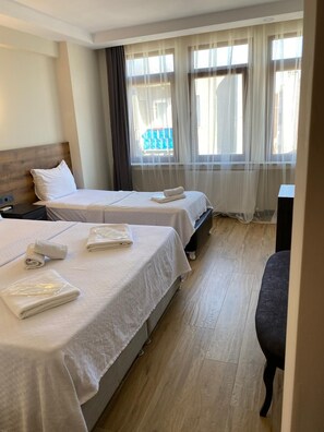 Standard Double or Twin Room | Minibar, desk, laptop workspace, free WiFi - Deta Port Hotel (Bandirma)
