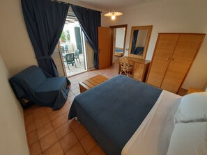 1 chambre, coffres-forts dans les chambres, Wi-Fi gratuit, draps fournis