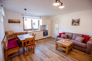 Smart-TV, bordtennis og bøker