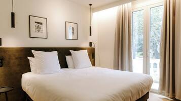 Superior-Zimmer | Zimmersafe, Schreibtisch, VerdunkelungsvorhÀnge, schallisolierte Zimmer