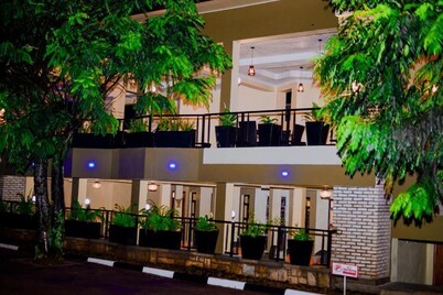 DEREVA HOTEL RWAMAGANA LTD 