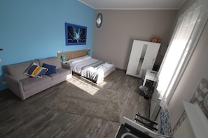 1 bedroom, in-room safe, desk, iron/ironing board