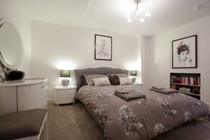 1 bedroom, desk, iron/ironing board, free WiFi