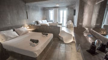 1 bedroom, in-room safe, iron/ironing board, travel cot