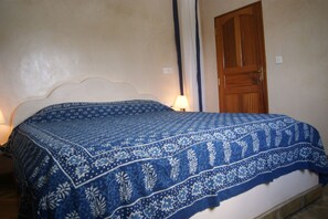 2 chambres, bureau, Wi-Fi gratuit, draps fournis