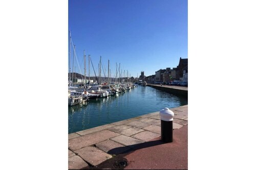 Le Nid Colas", south courtyard / bicycles available