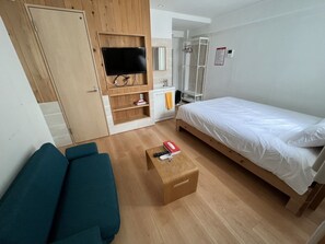 Interior - RHODES KAGURAZAKA (Tokyo)