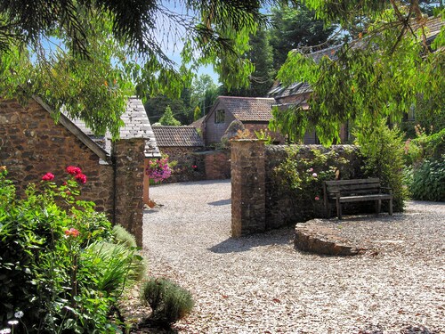 Cleeve Apartment, Near Dunster