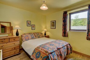 2 bedrooms, iron/ironing board, WiFi, bed sheets - Winsford Cottage near Dunster (Dunster)