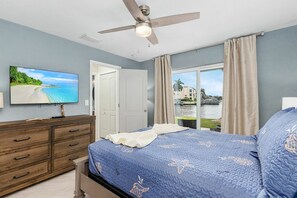 4 bedrooms, desk, iron/ironing board, travel cot