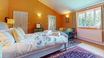 5 chambres, fer et planche Ă repasser, Internet gratuit, draps fournis