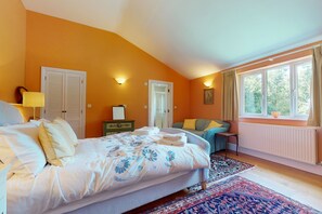 5 chambres, fer et planche à repasser, Internet gratuit, draps fournis