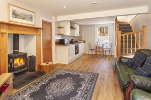 TV, fireplace - Overstream Annexe, Porlock (Porlock)
