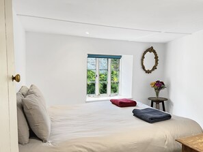 2 室のベッドルーム、インターネット、ベッドシーツ