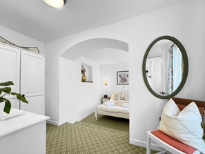 1 غرفة نوم ومكواة/لوح كي وخدمة الإنترنت وملاءات أسرّة