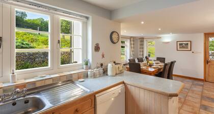 Two Lower Spire Cottage, Liscombe