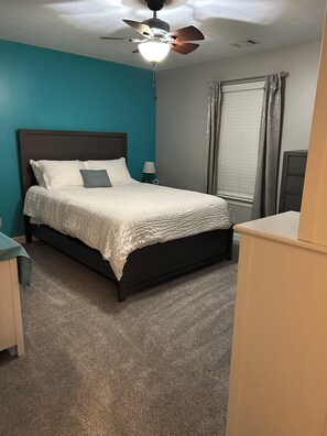 4 bedrooms, desk, iron/ironing board, free WiFi