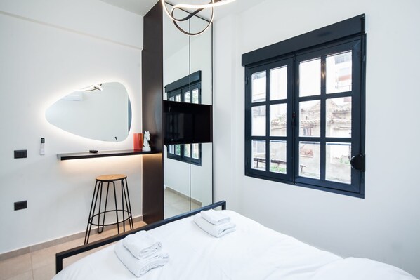 2 bedrooms, iron/ironing board, free WiFi - Beautiful Aparment in Psiri-Monastiraki (Athens)