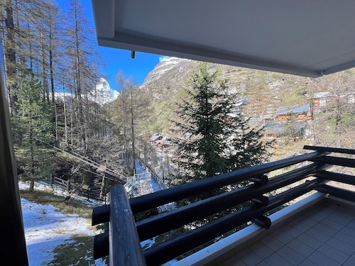 2 bedroom/2 bathroom cosy apt with Matterhorn view, close to lifts