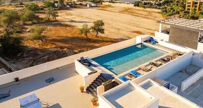 Deluxe Cabo San Lucas 2 Bed Condo Steps to Beach!