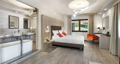 BHotel