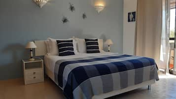 Double Room, Pool View | Hypo-allergenic bedding, in-room safe, free WiFi, bed sheets
