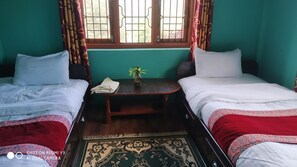 4 bedrooms, desk, free WiFi, bed sheets