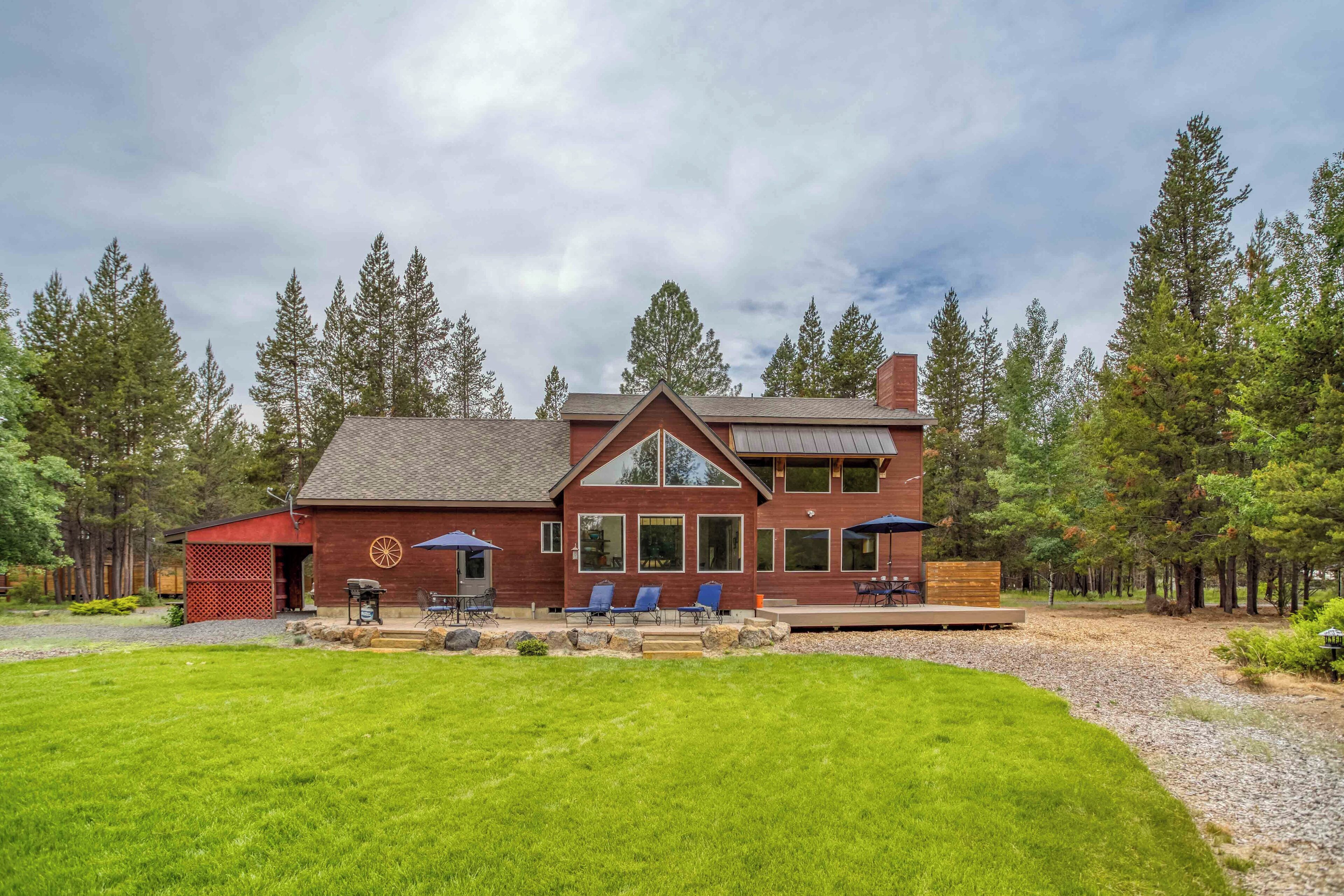 Custom, Pet Friendly, Riverfront Home with a Huge 3 Acre Yard!
