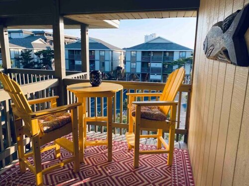 Conveniently located next to Le Volte Event Center on the west end of OIB.