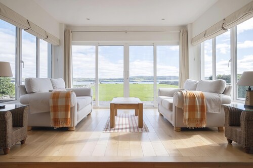 Cliff Lodge - Best views in Liscannor!