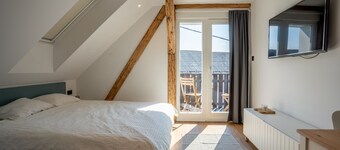 HIŠA NA VOGALU (AP.4) Studio w/ balcony, near Bled