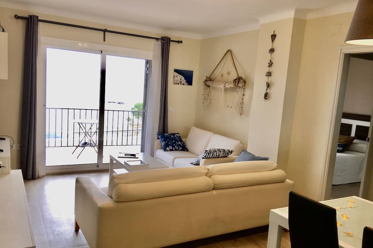 Panoramic Triple Room, 3 Bedrooms, Sea View | Living area