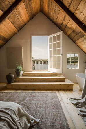 3 室のベッドルーム、アイロン / アイロン台、WiFi、ベッドシーツ