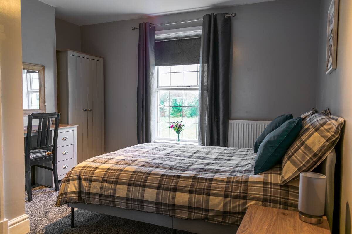 Classic Double Room | WiFi (free), bed sheets
