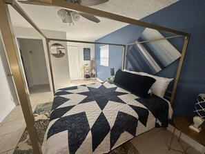2 bedrooms, in-room safe, iron/ironing board, free WiFi