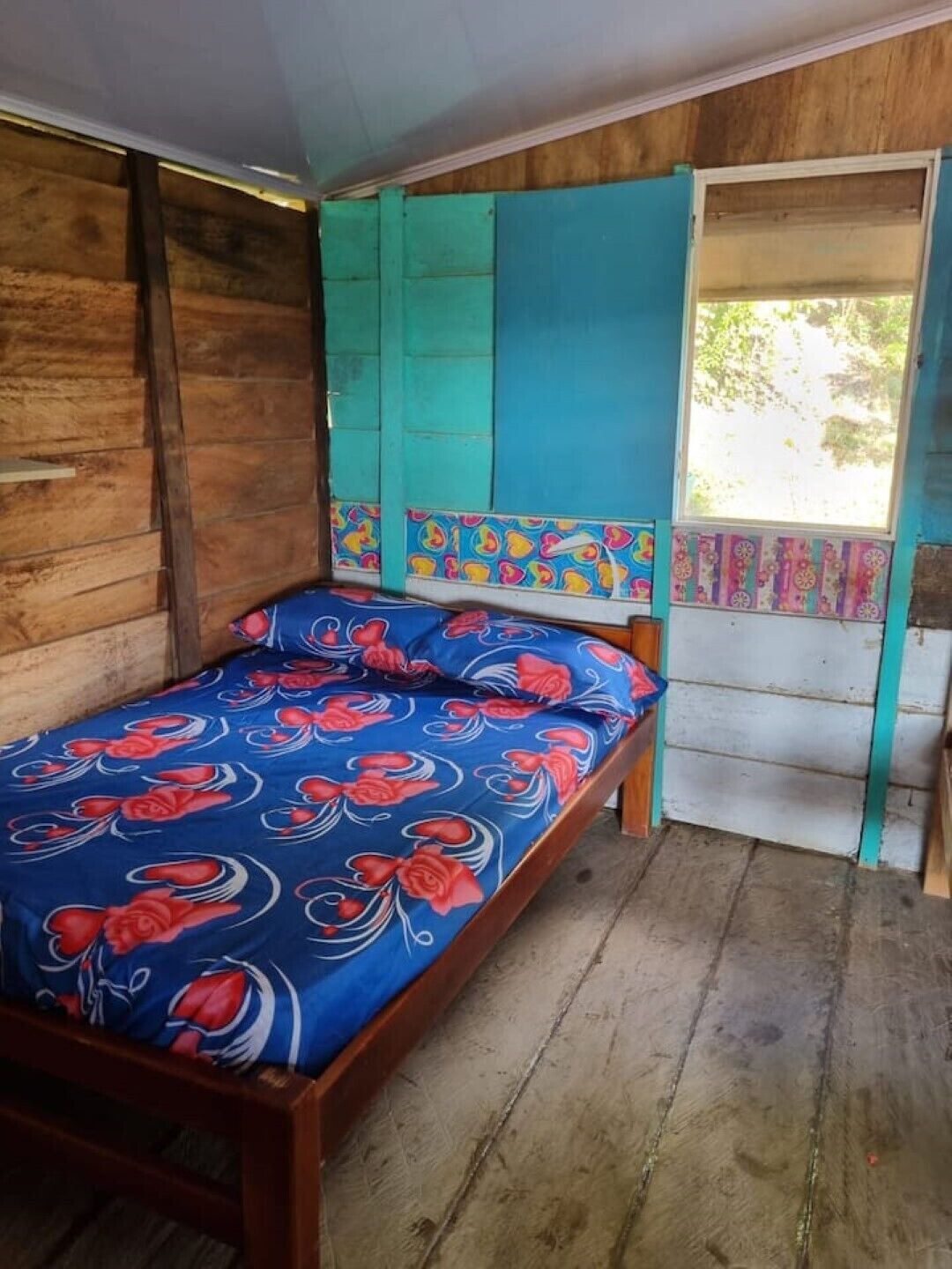 4 habitaciones, wifi gratis y ropa de cama 