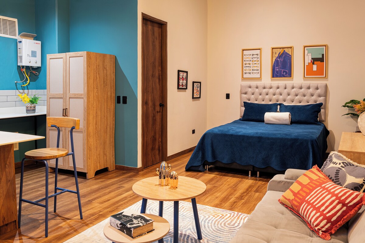 Apartment | Premium bedding, down duvets, Select Comfort beds, minibar