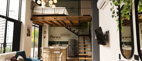 1 bedroom, premium bedding, down comforters, Select Comfort beds